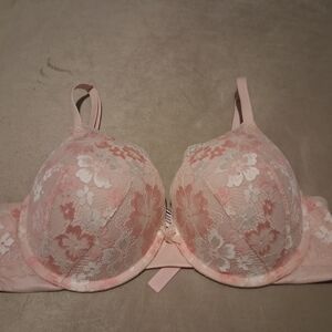Victoria's Secret Pink Floral Lace Underwire Bra
